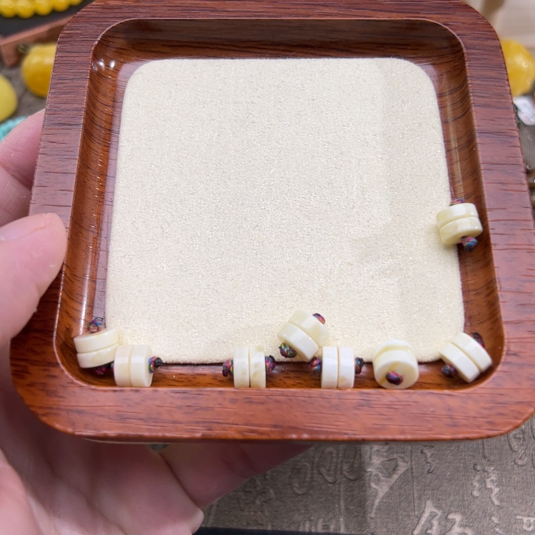 琥珀裸石未镶嵌琥珀裸石未镶嵌多样性发其一94