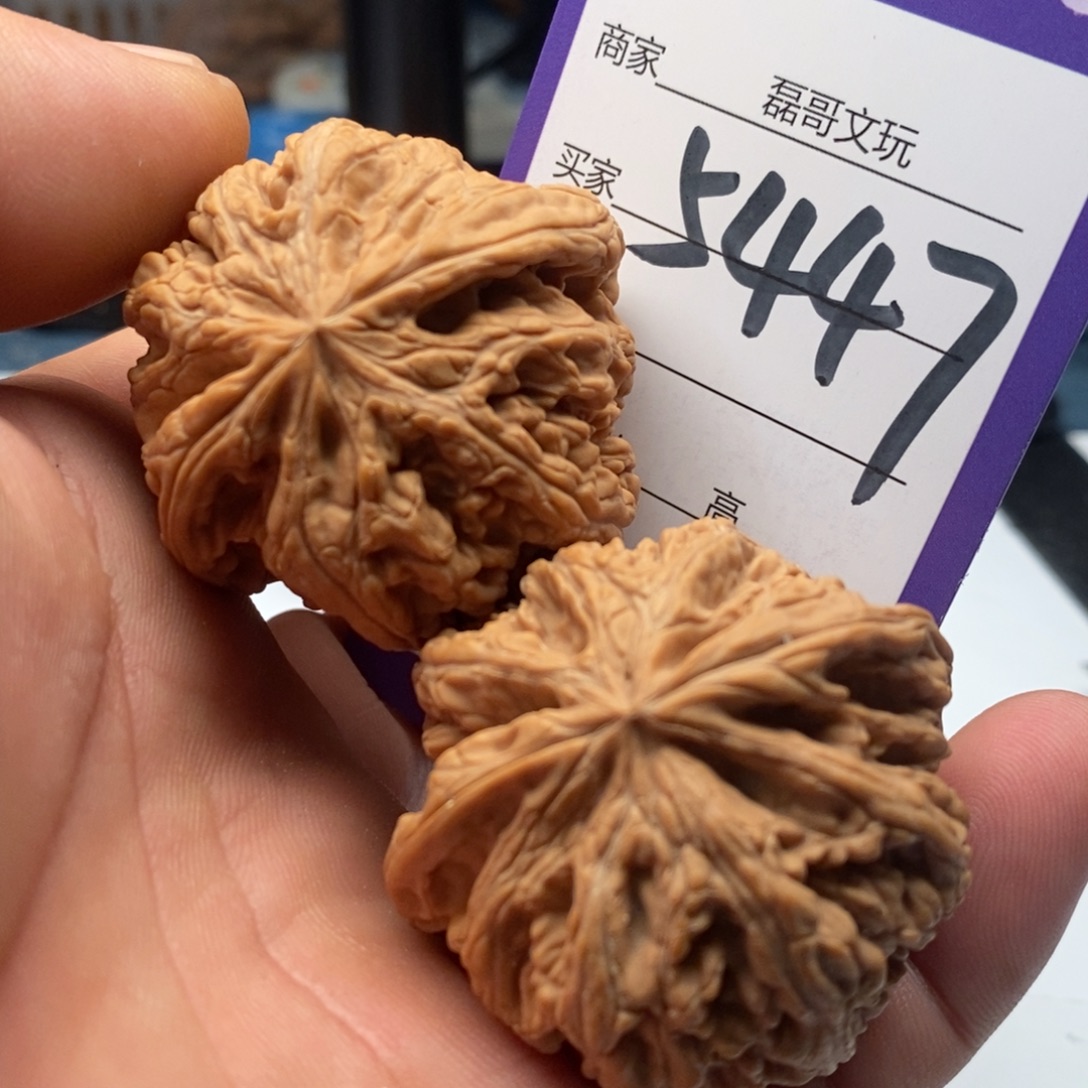 文玩核桃吊坠5447