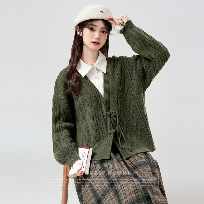 拉夏贝尔秋冬新款polo领假两件刺绣针织开衫女慵懒风麻花毛衣外套