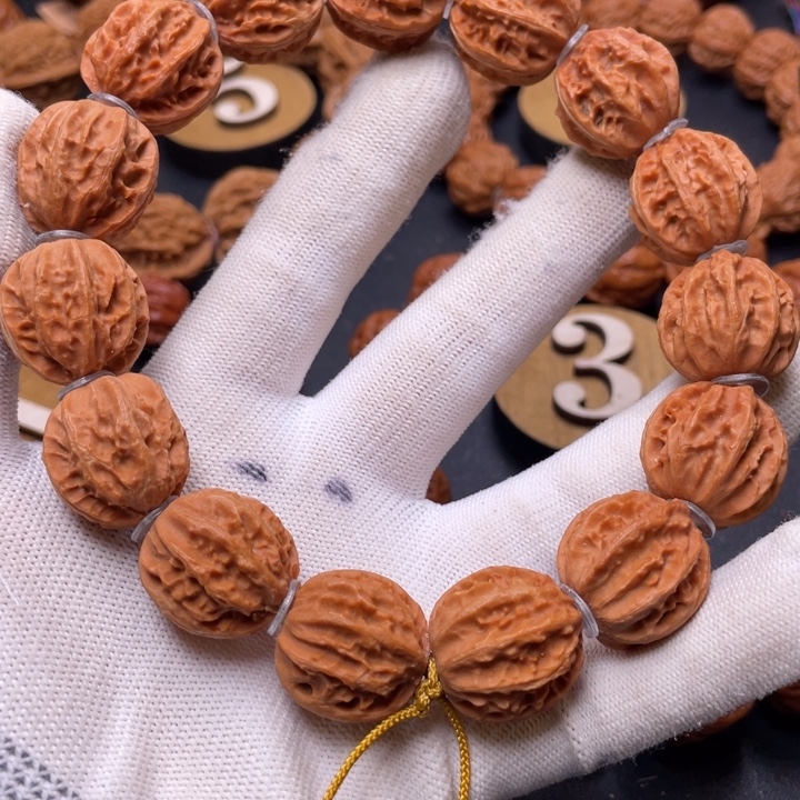 用***1文玩核桃手串树王龙脊福利