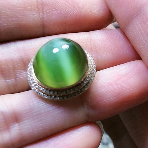 和田玉戒指18K金镶嵌