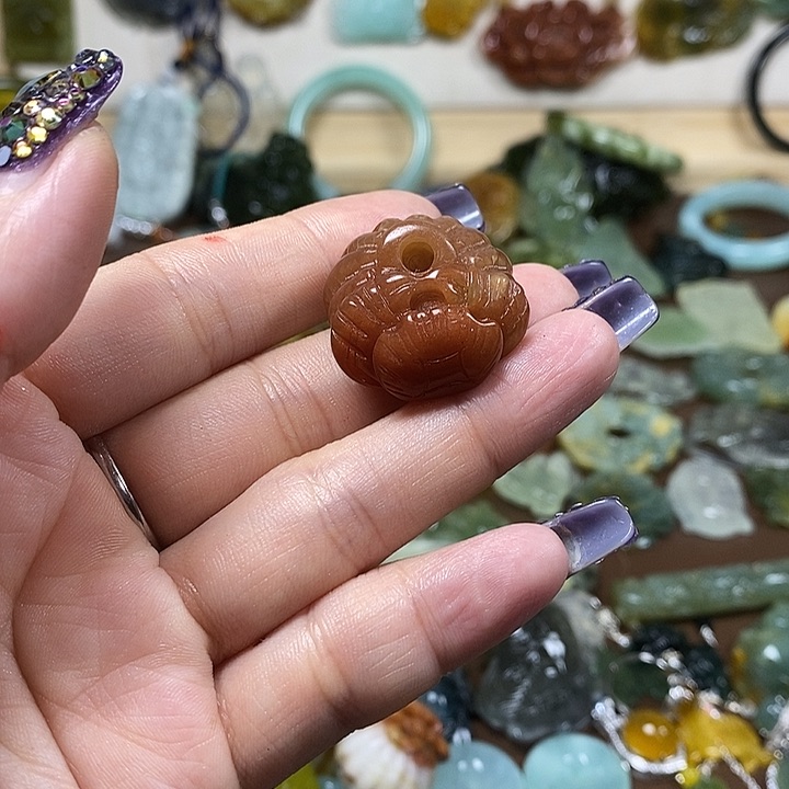 蛇纹石玉吊坠未镶嵌