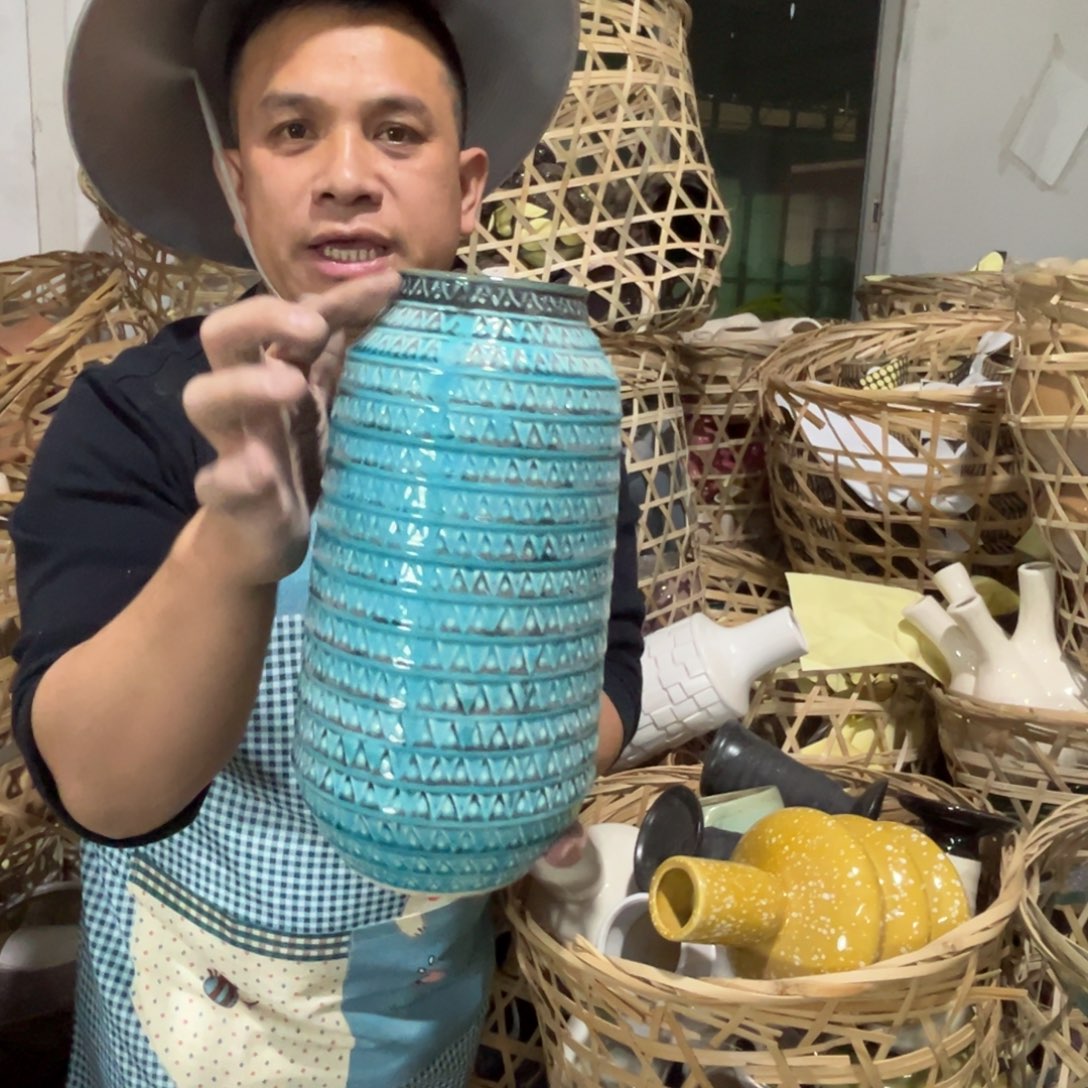 摆件27 号高中低温陶瓷瓶（部分微瑕）