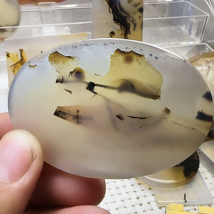 玛瑙/玉髓未镶嵌珠宝奇石