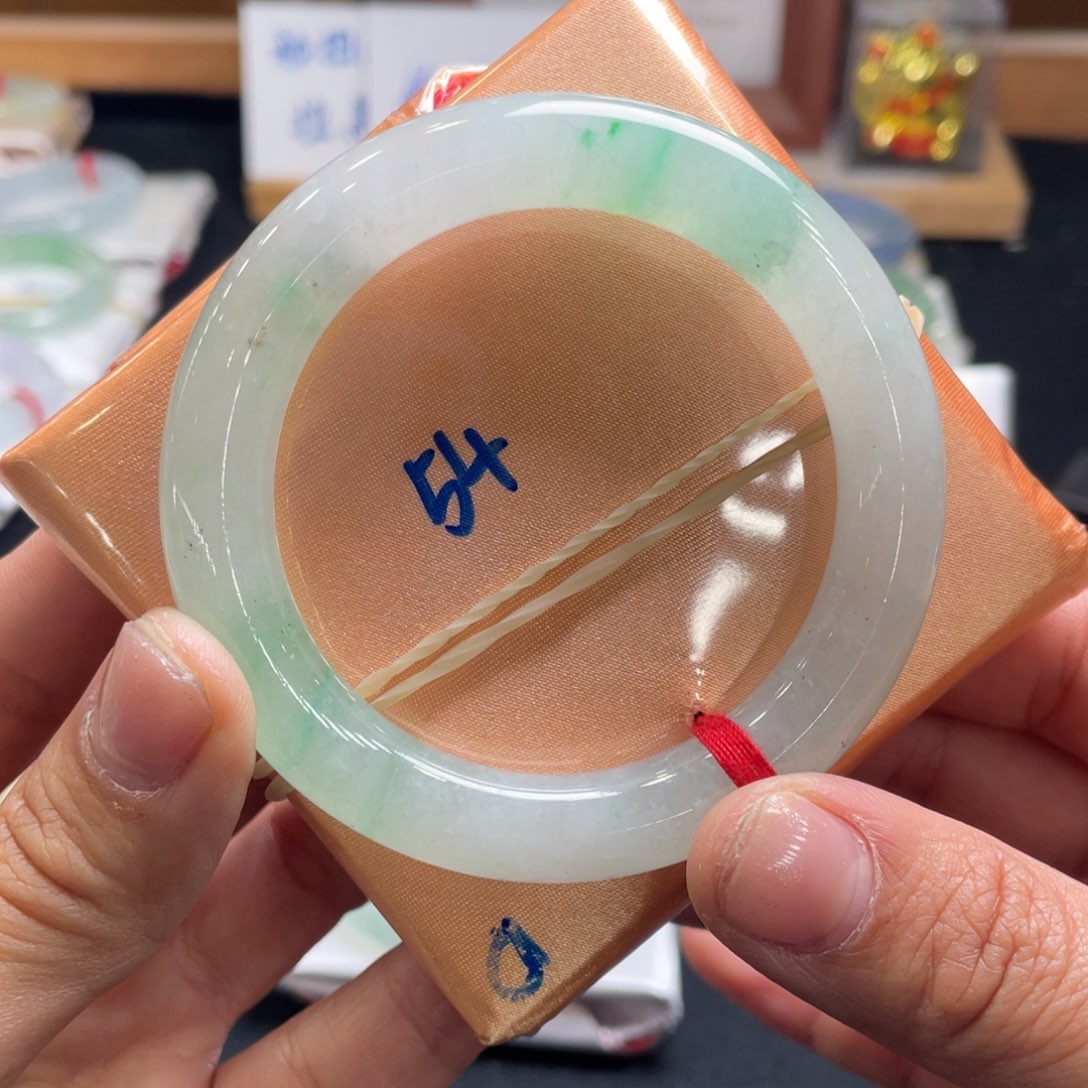 翡翠手镯（圆镯）未镶嵌11号66