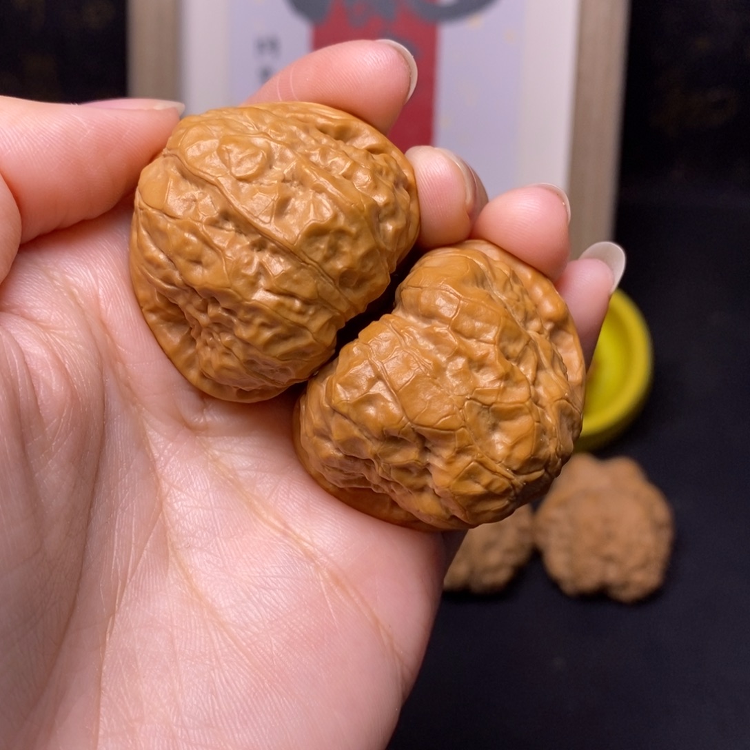 白***衫文玩核桃吊坠蛤蟆40