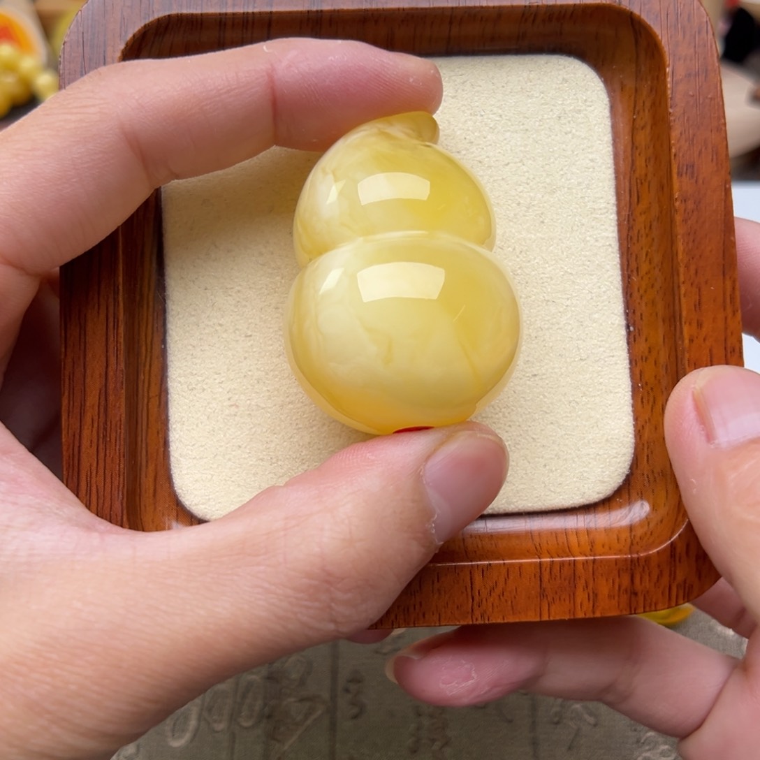 琥珀裸石未镶嵌琥珀裸石未镶嵌128