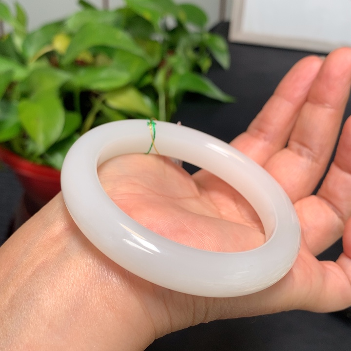 和田玉手镯未镶嵌58