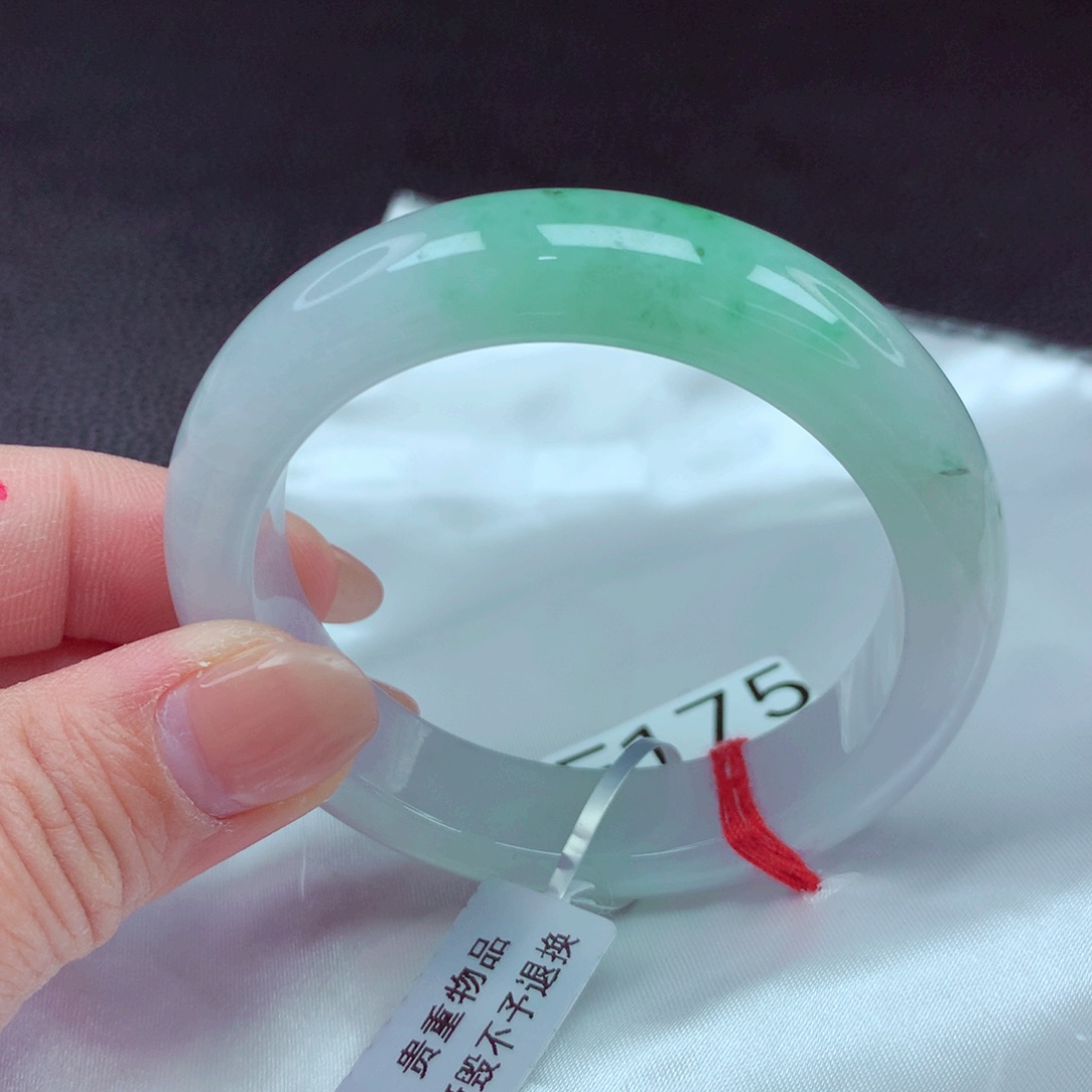 翡翠手镯未镶嵌手镯88