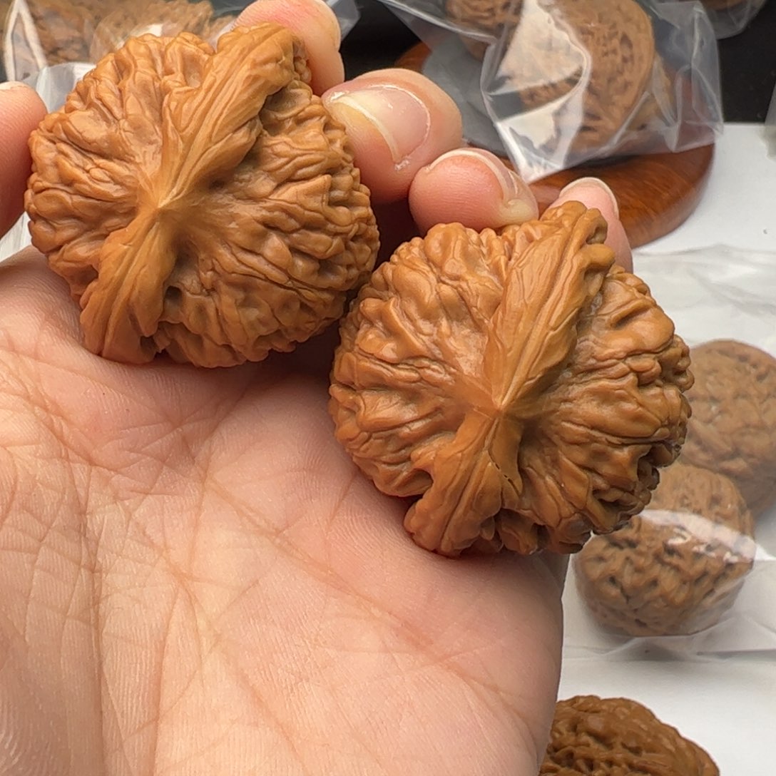 文玩核桃吊坠?**北莲花