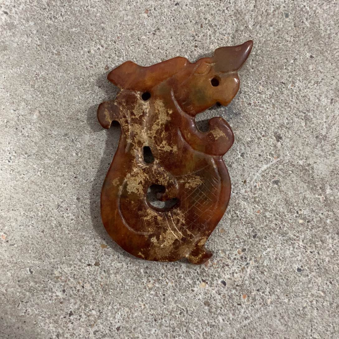 透闪石质玉未镶嵌挂件