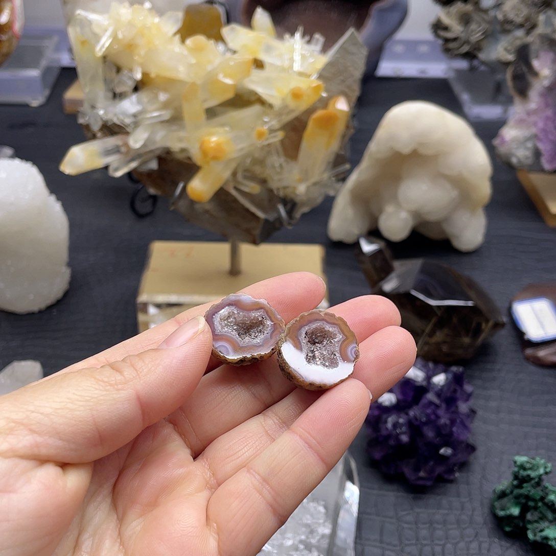 10坦桑石（处理）摆件