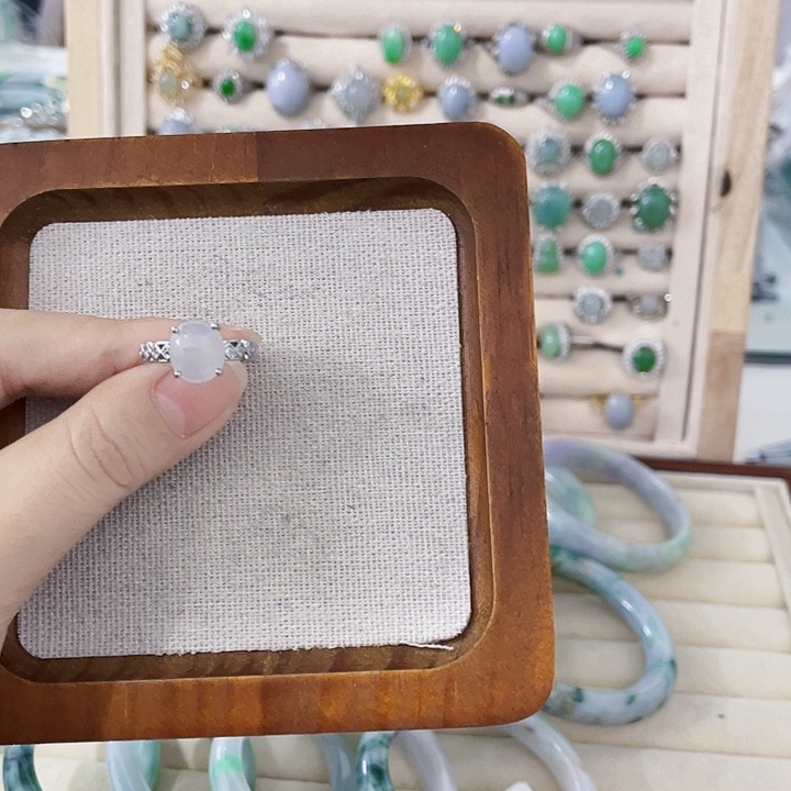 翡翠未镶嵌颈饰天然翡翠Ａ货