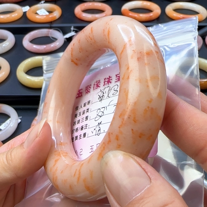 石英质玉手镯未镶嵌蒲*妈