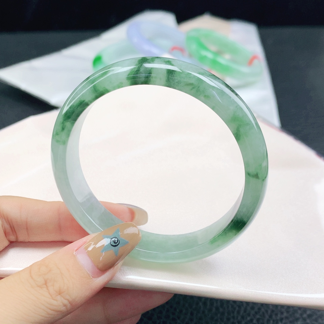 翡翠未镶嵌手镯缅甸56.4飘花正圈