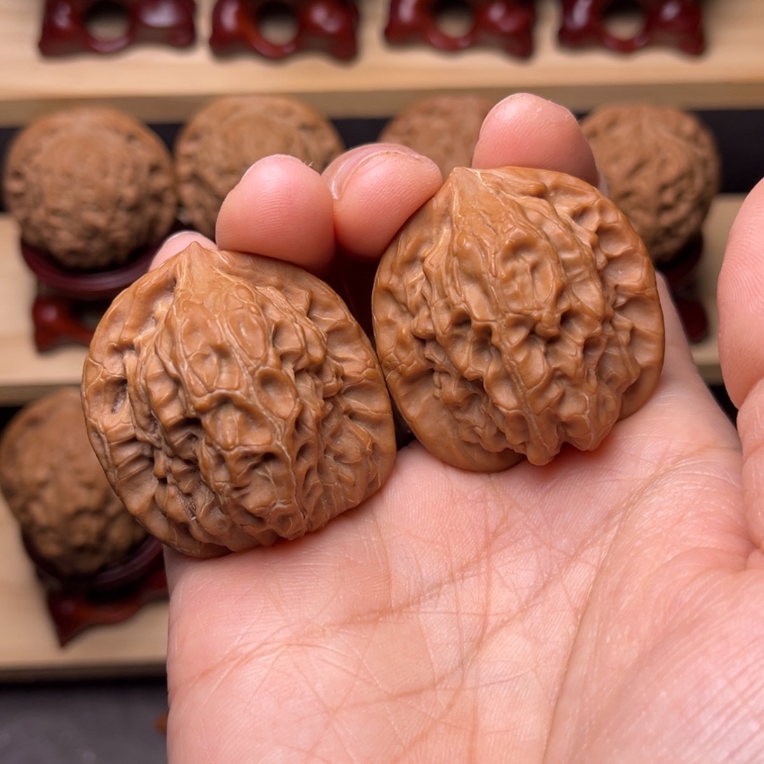 文玩核桃吊坠白蛇骨