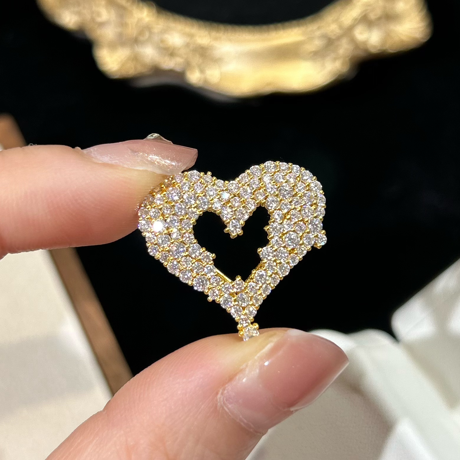足金999 黄金5G工艺 满钻俏皮大爱心吊坠
