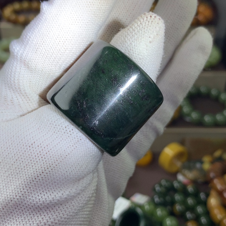 岫岩河磨玉（透闪石质玉）手串未镶嵌