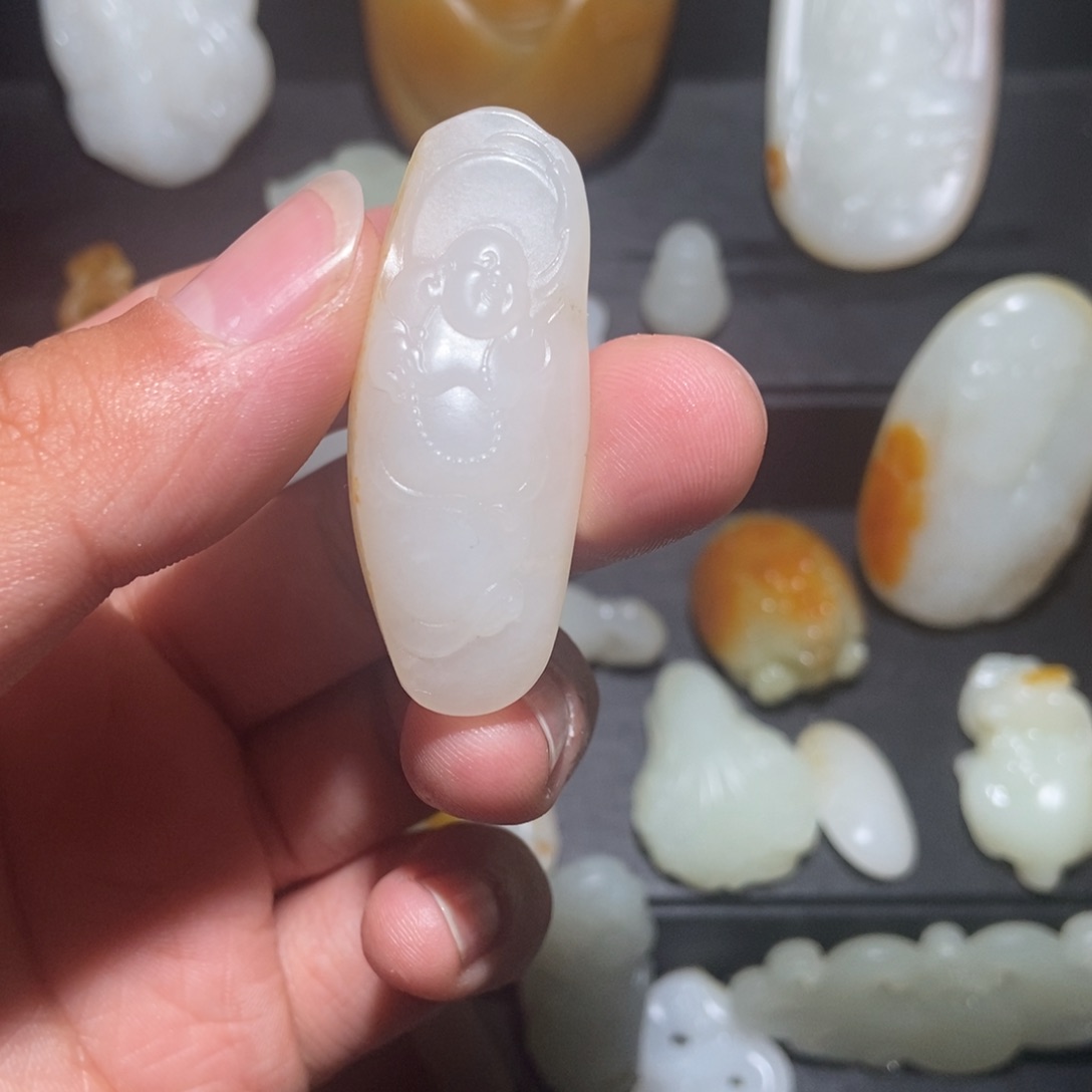 和田玉颈饰未镶嵌珠**玛