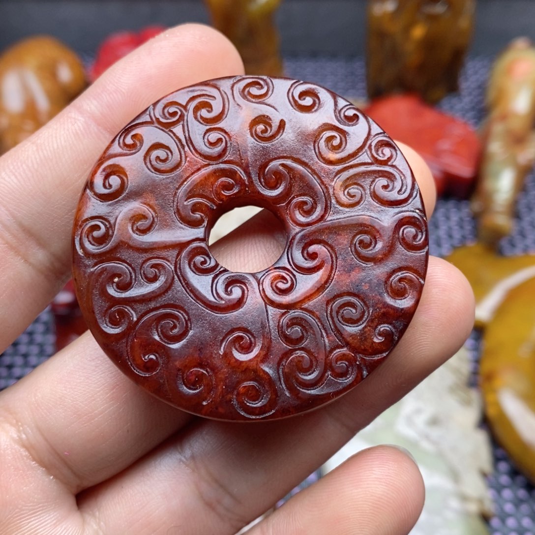 蛇纹石玉颈饰未镶嵌