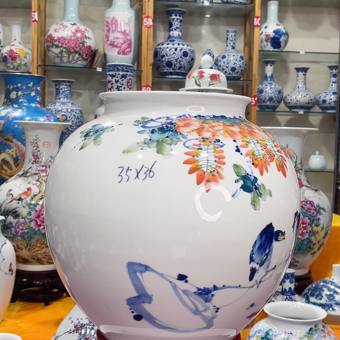 摆件牛**了景德镇的陶瓷