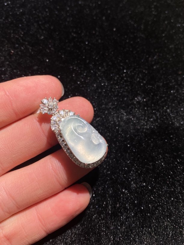 缅料天然翡翠A货 如意吊坠