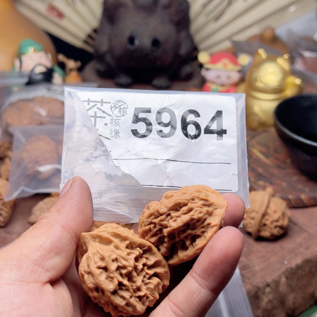 【闪购商品】文玩核桃吊坠今天