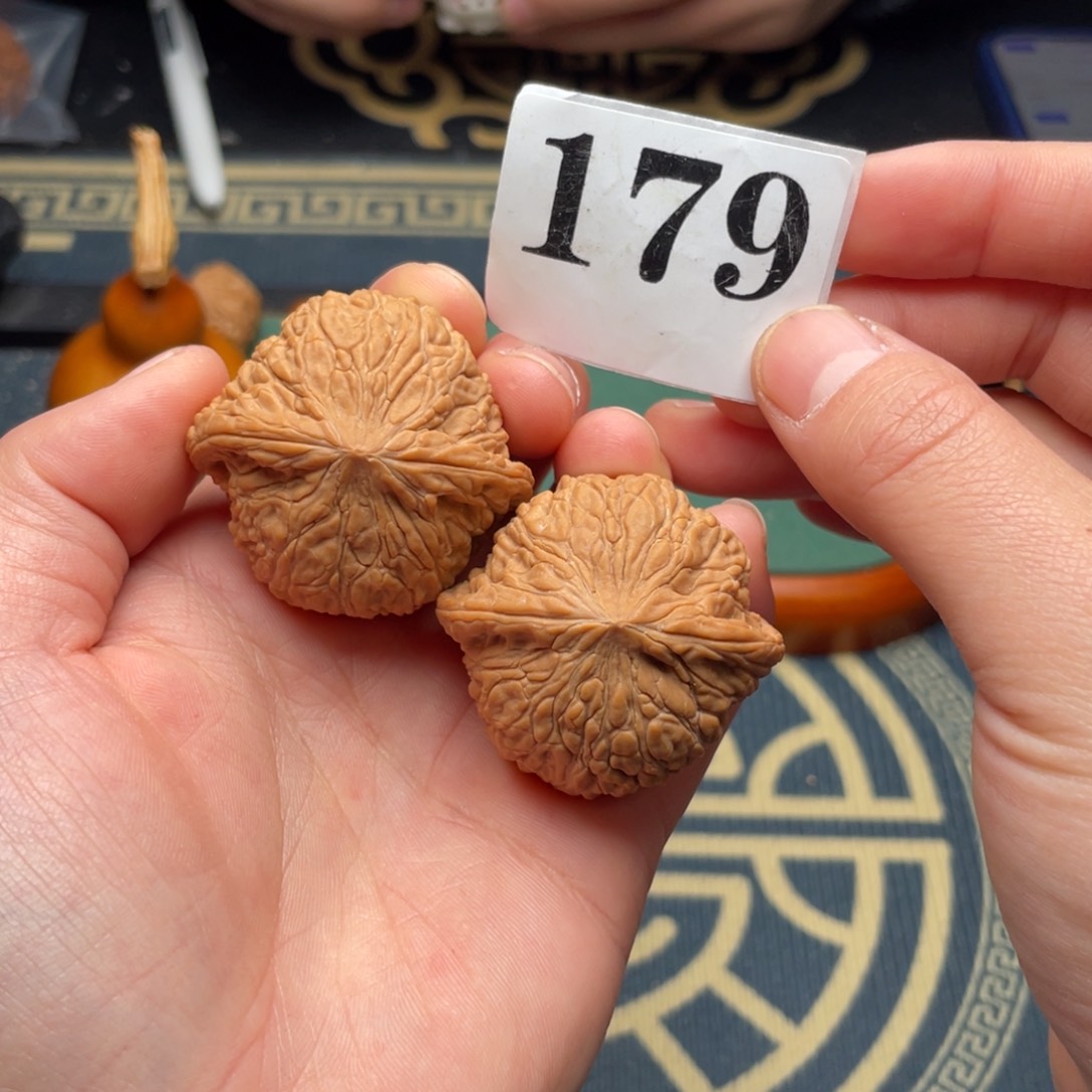 桃核吊坠40全品泥鳅背179号