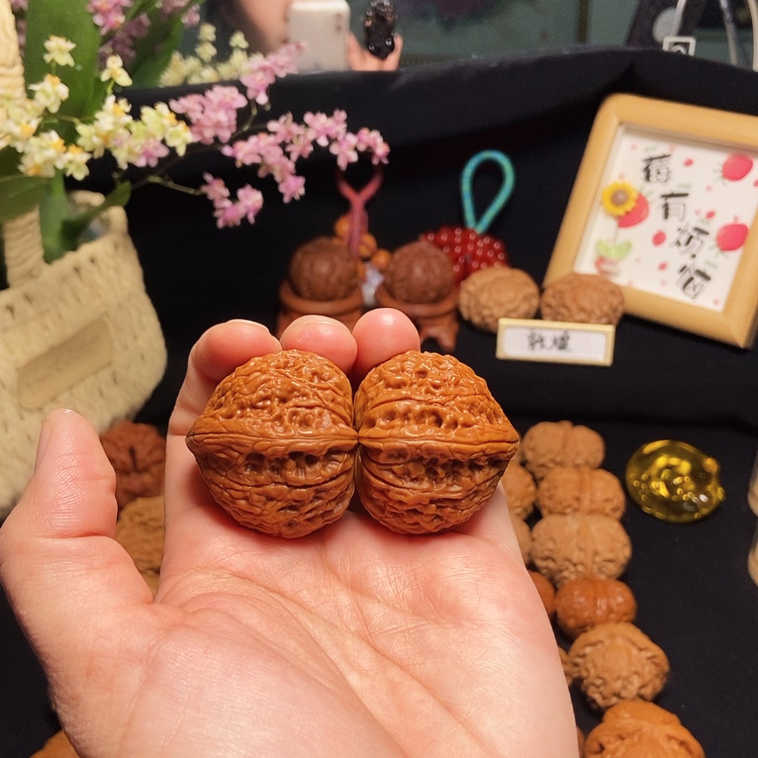 轩***装吊坠文玩核桃40一抹红全品