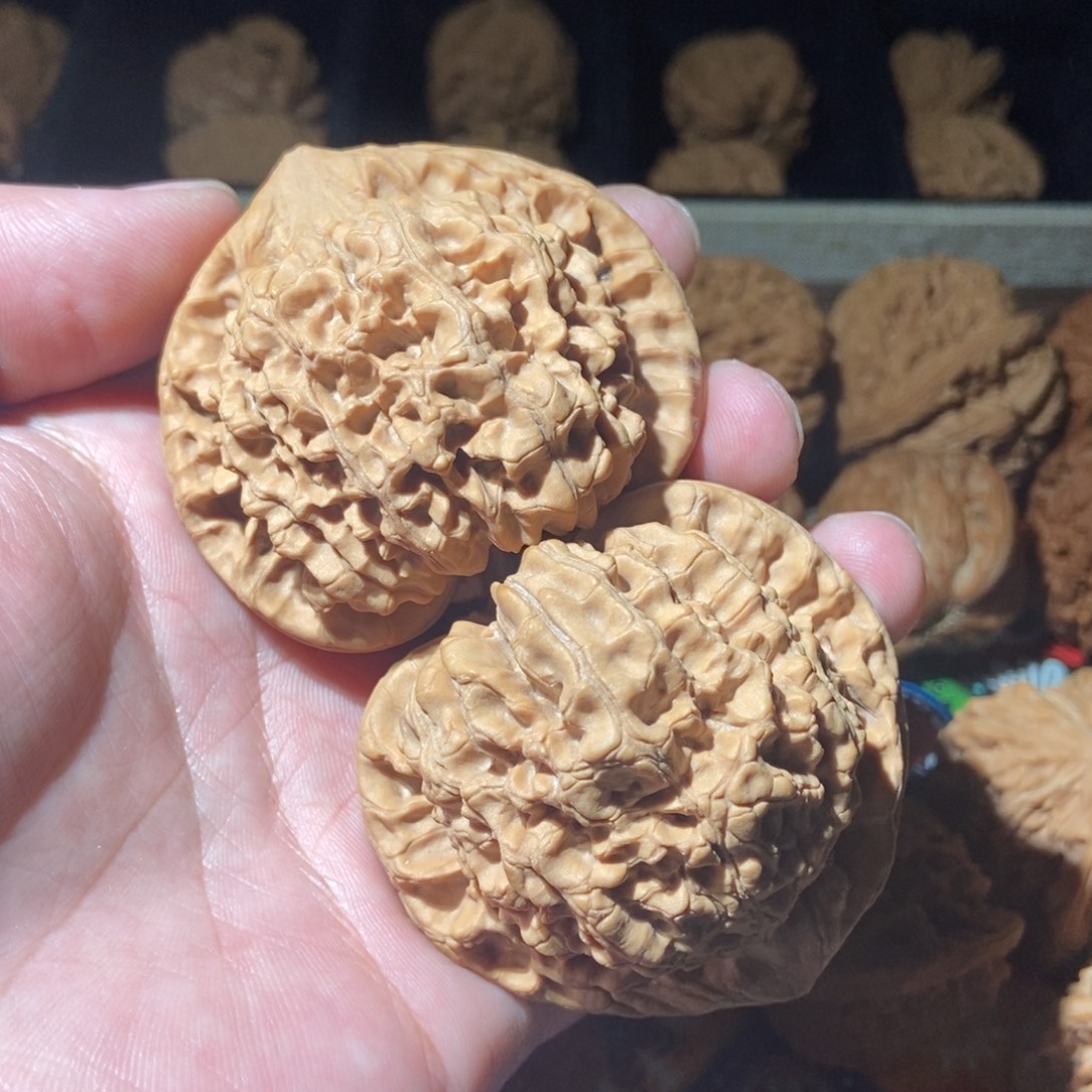 文玩核桃吊坠官帽54尺