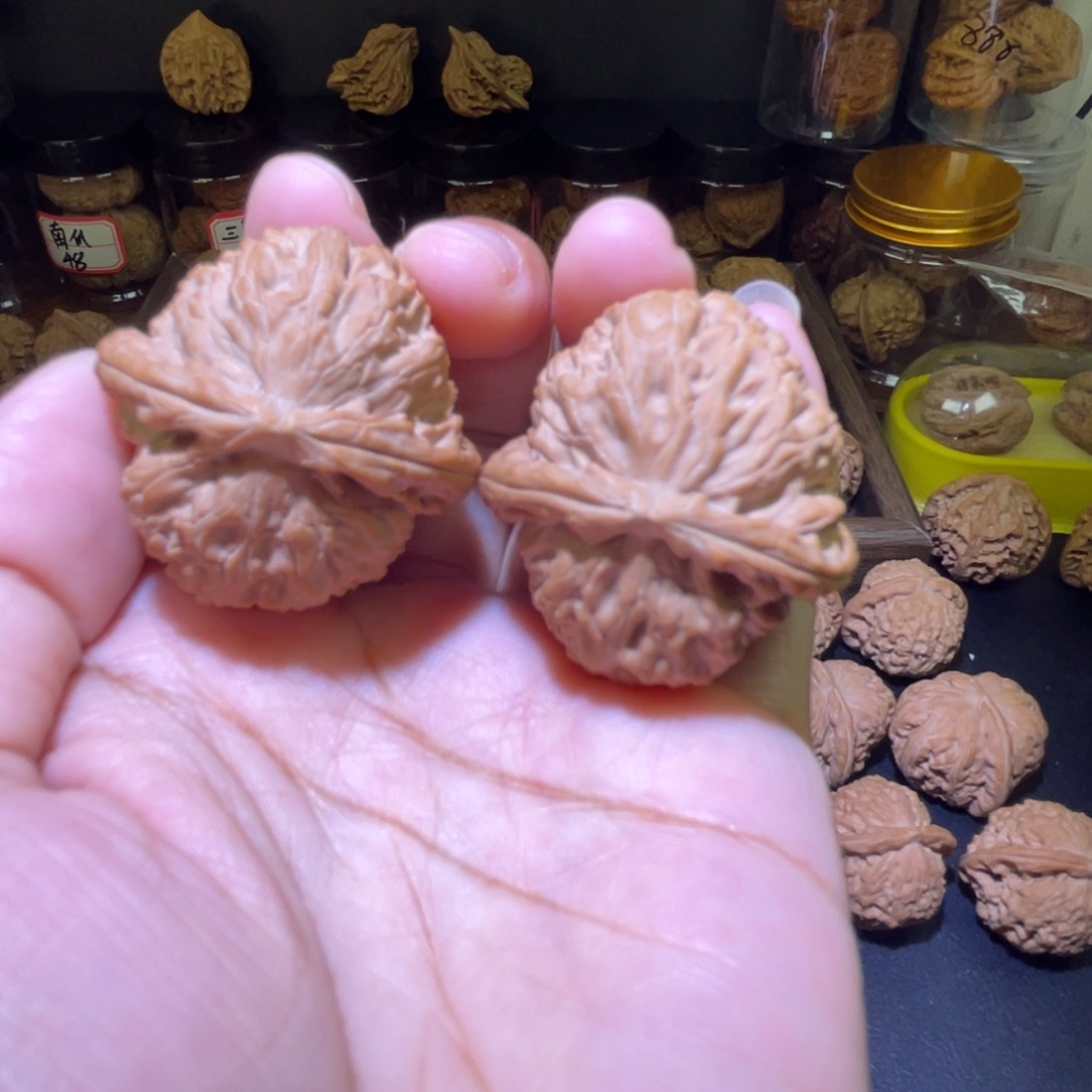 文玩核桃把件三角白