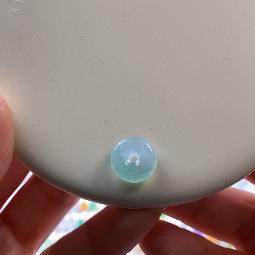 翡翠挂件未镶嵌平安扣