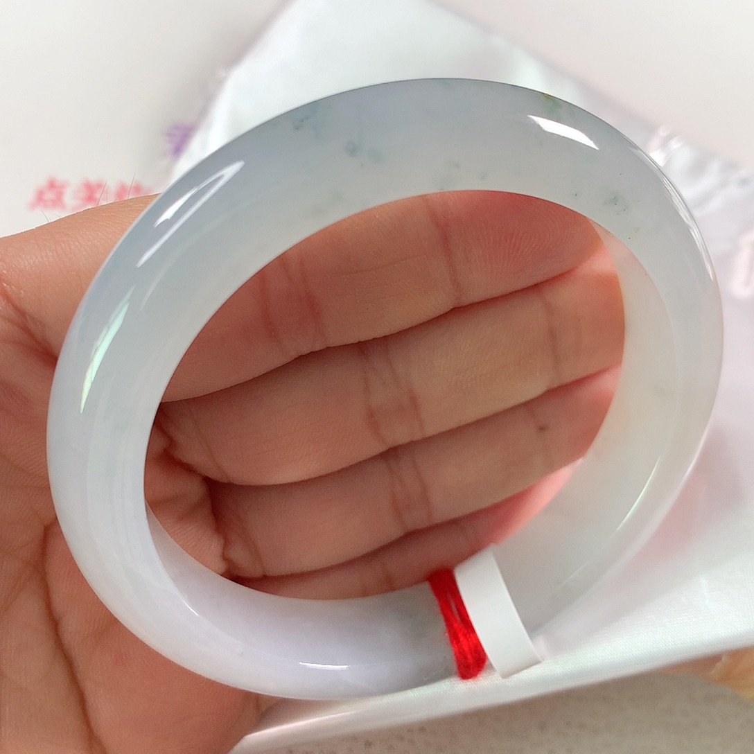 翡翠手镯未镶嵌①①⑦