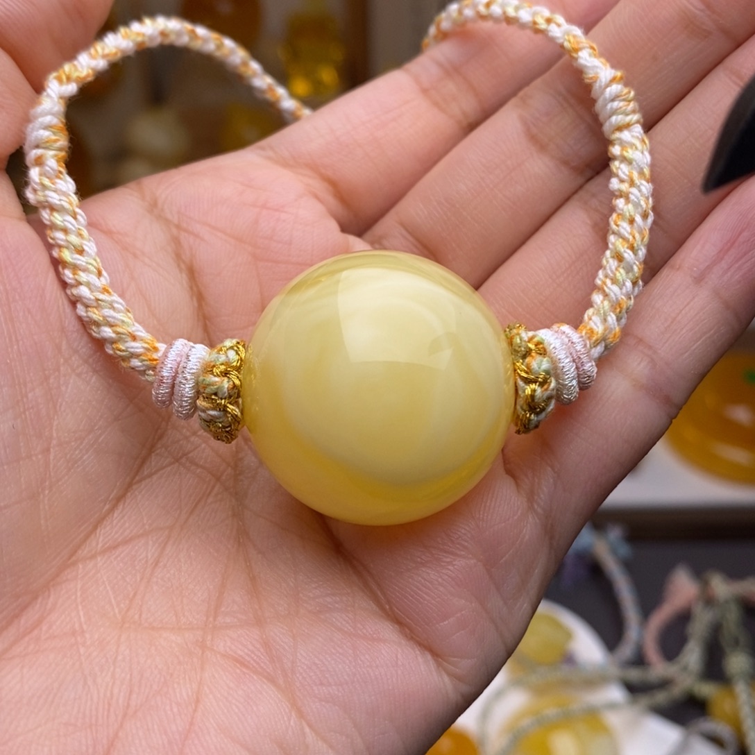 是****蜜蜡颈饰未镶嵌蜜蜡