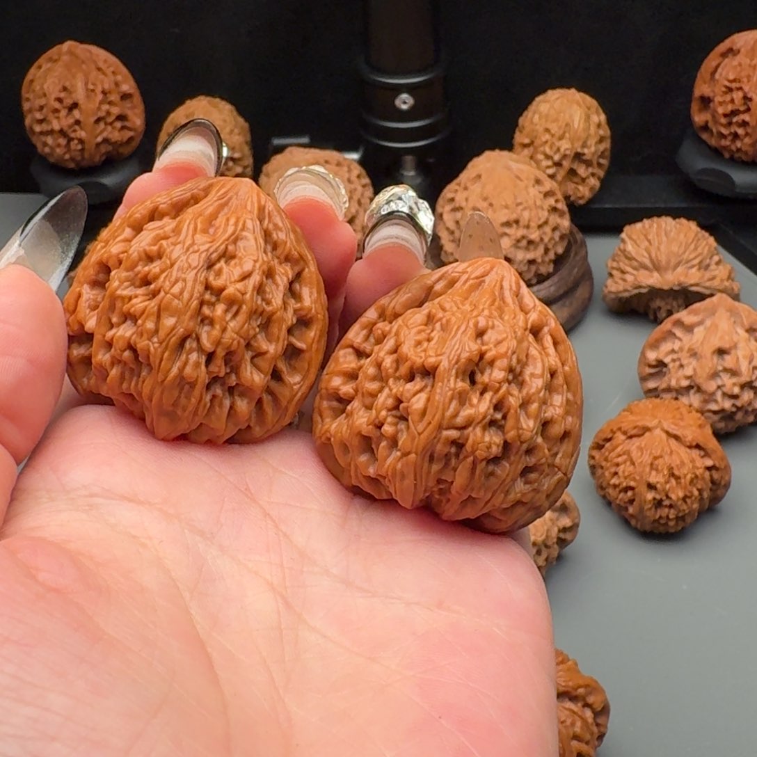 文玩核桃吊坠38全品虎头王核桃