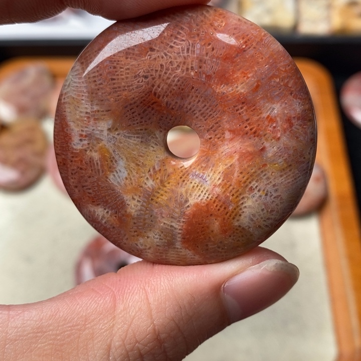 硅化玉颈饰未镶嵌天**花