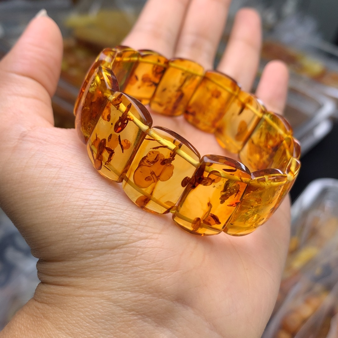 琥珀未镶嵌珠宝奇石