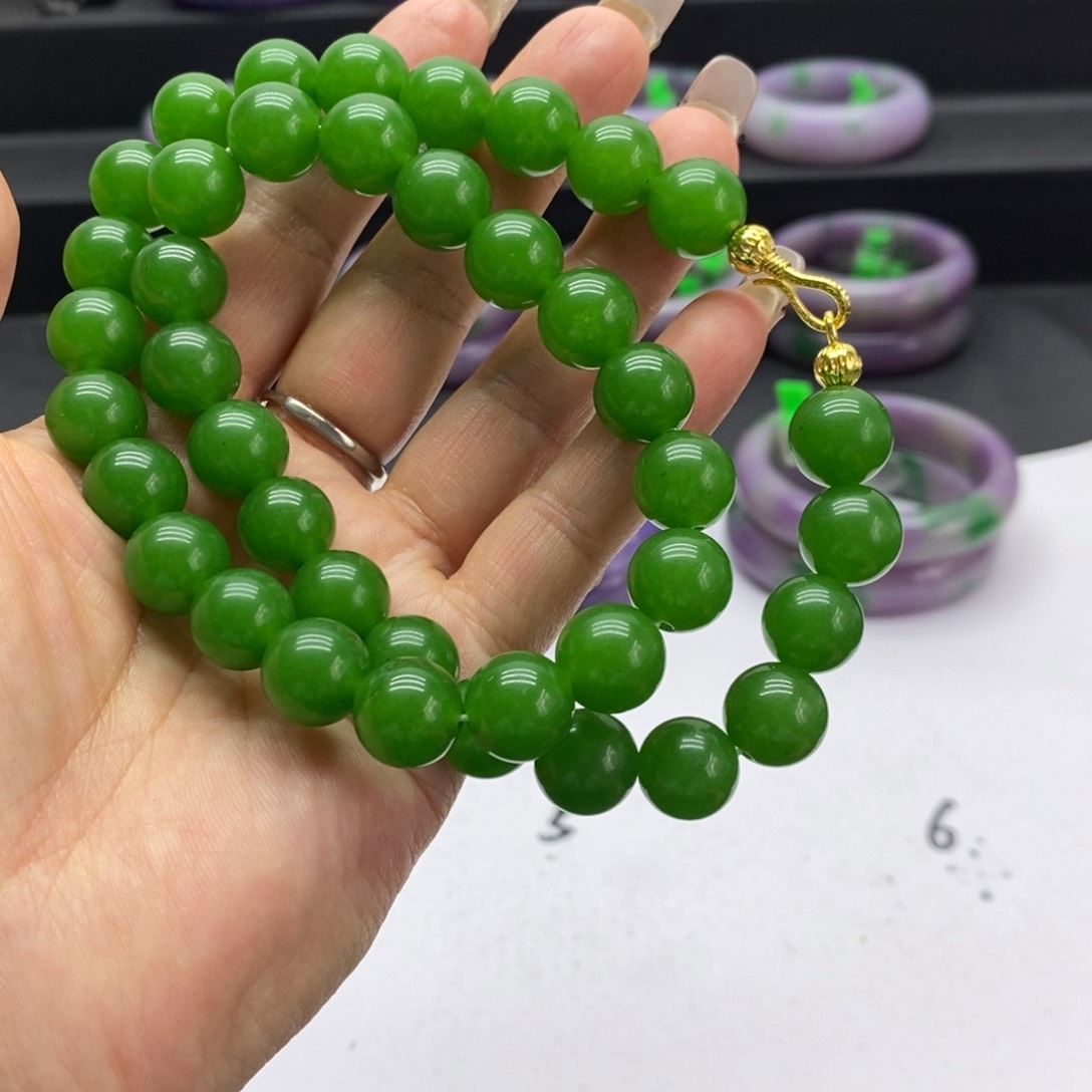 未镶嵌石英质玉珠宝奇石