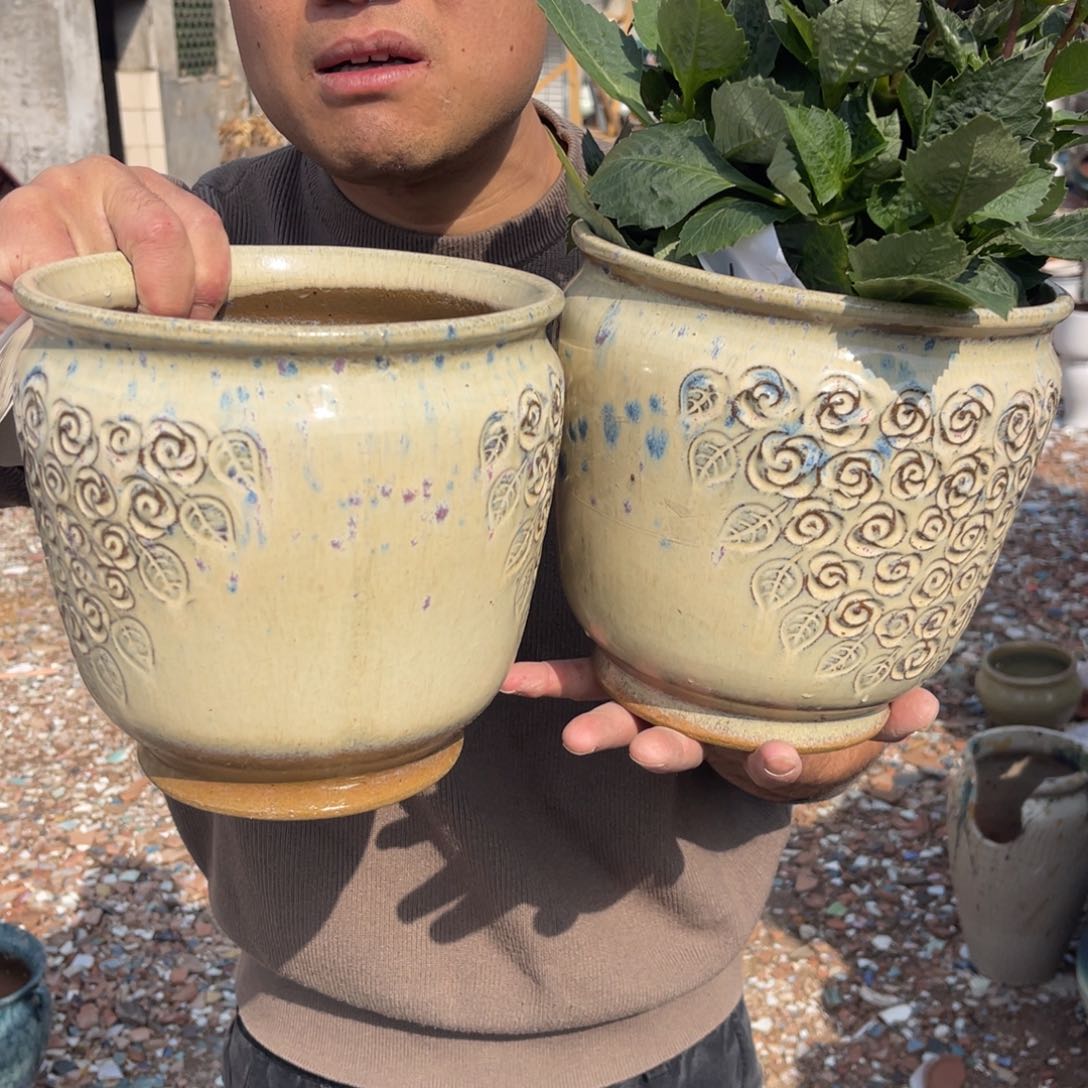 红陶扬扬花盆0216-1053