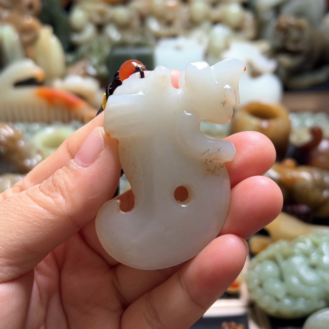 和田玉（糖玉）颈饰未镶嵌