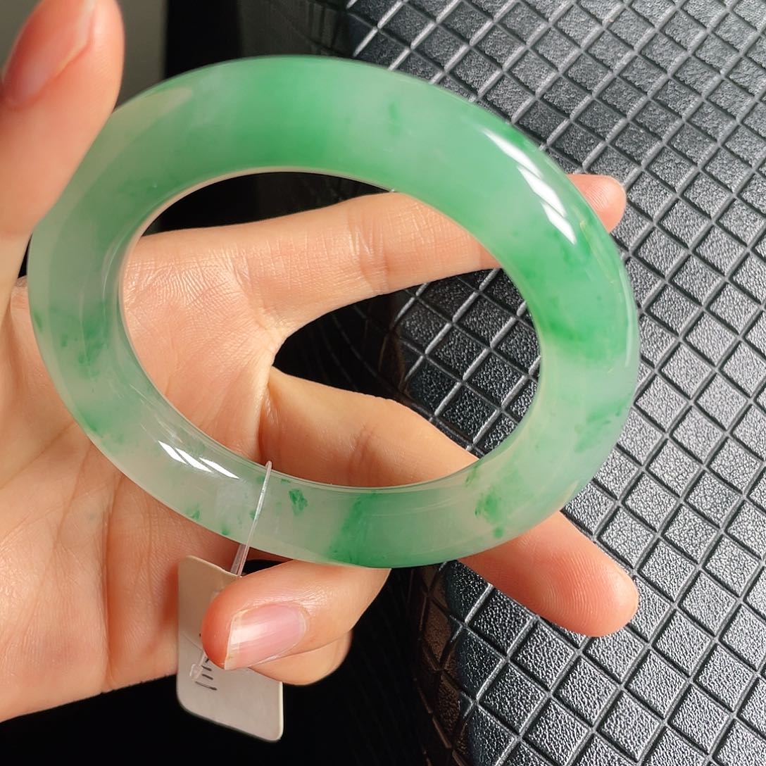 石英质玉手镯未镶嵌瑞***楠