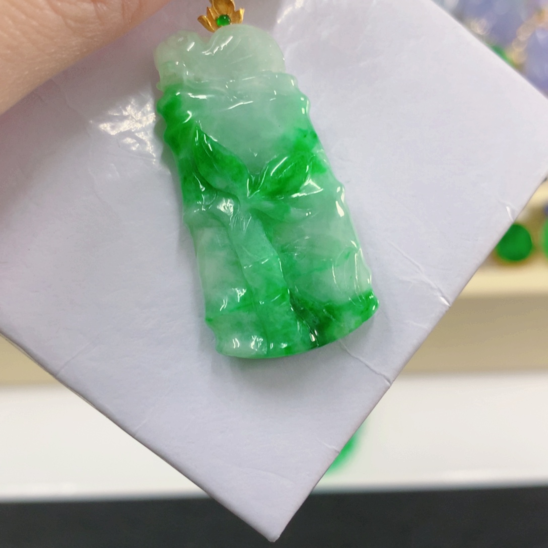 翡翠18K金镶嵌吊坠(不含链)