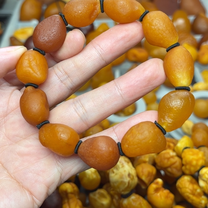 琥珀未镶嵌裸石天然蜜蜡手串