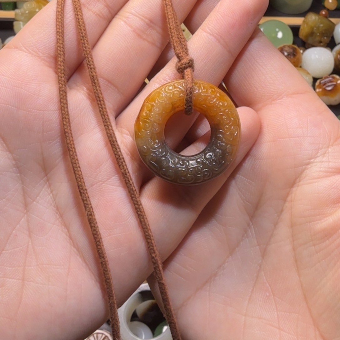 和田玉配饰未镶嵌火**月