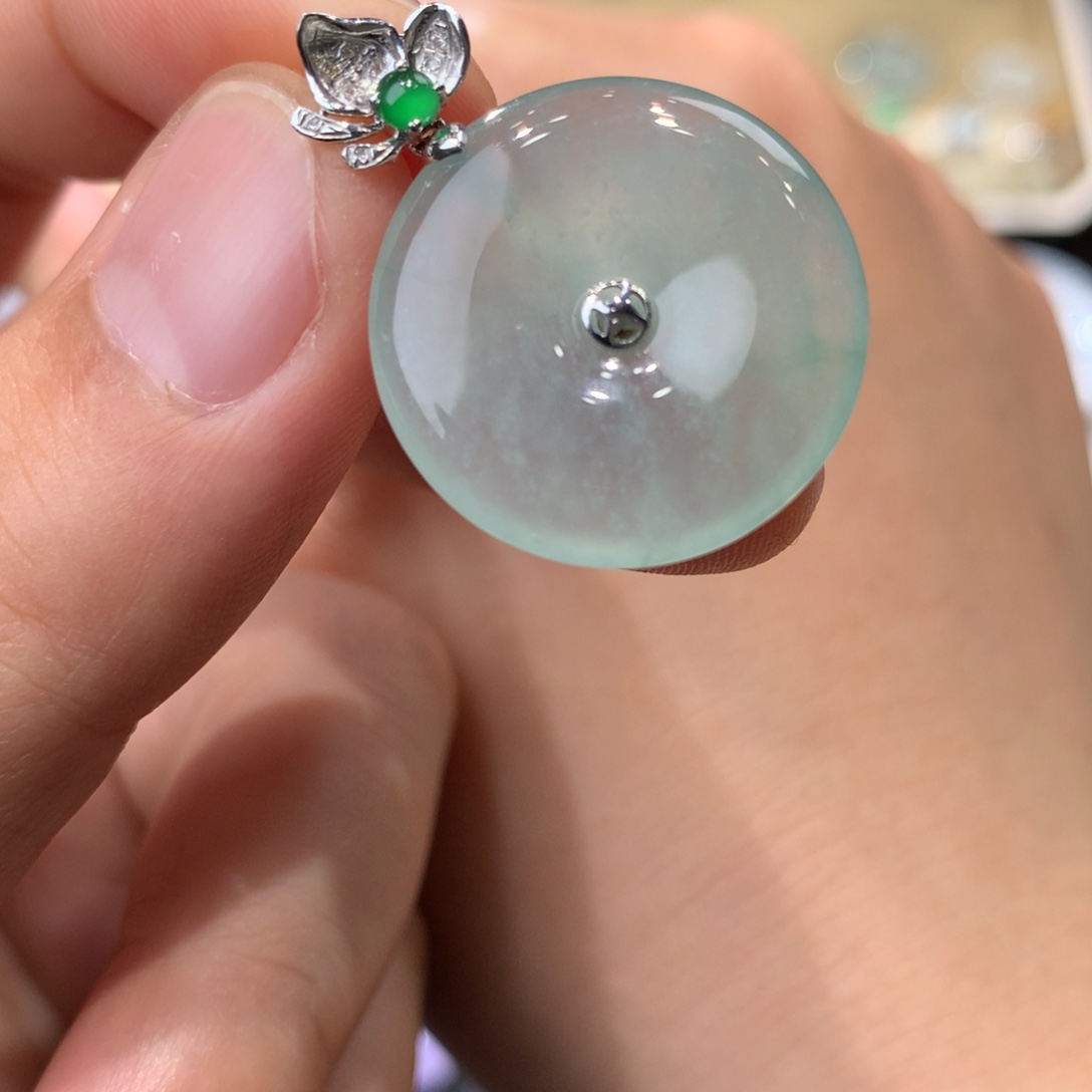 翡翠吊坠(不含链)18K金镶嵌平安扣