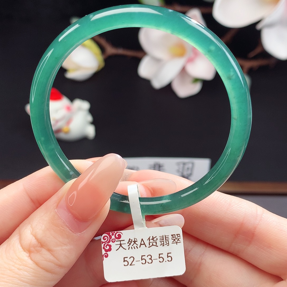 翡翠手镯（圆镯）未镶嵌