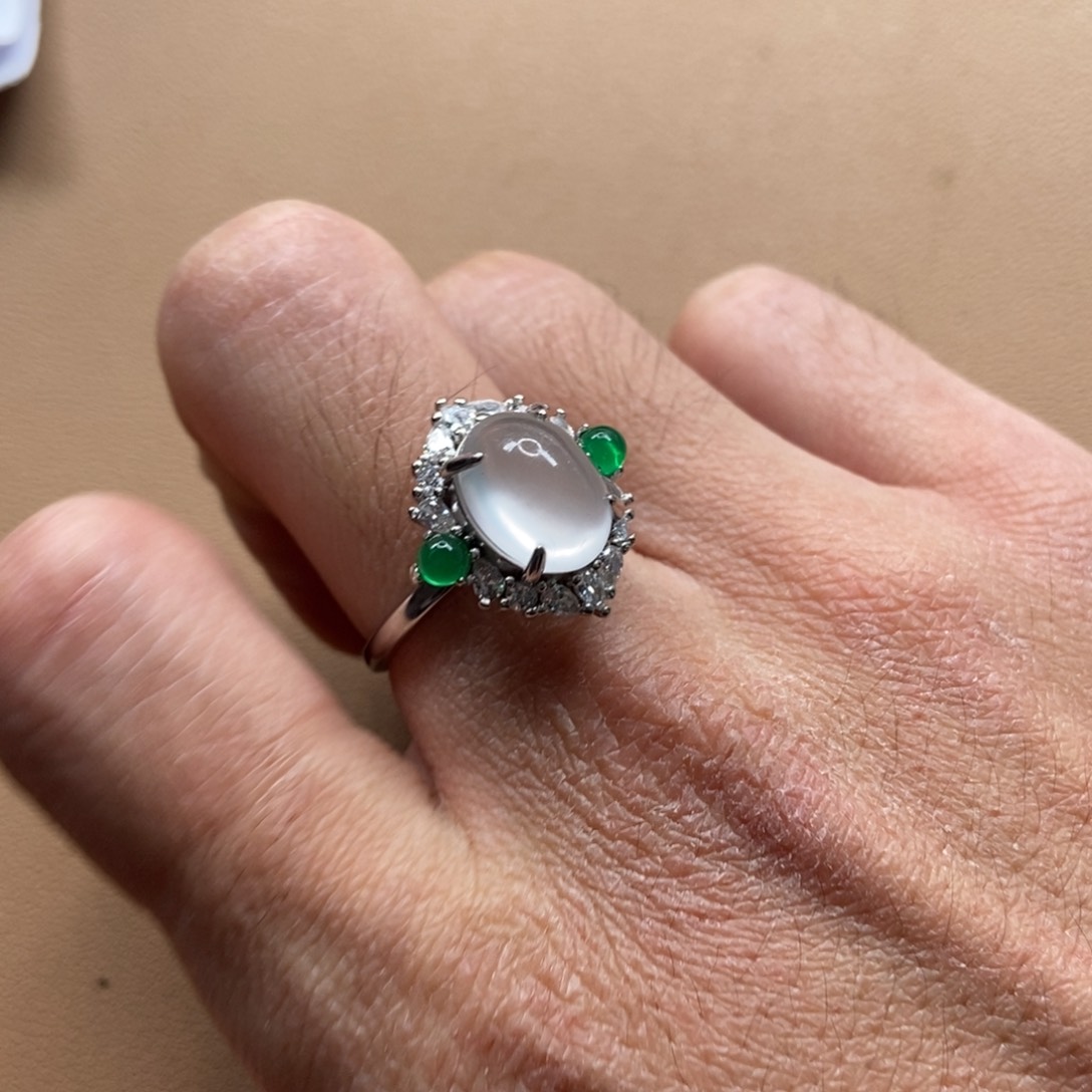 石英质玉颈饰银S925镶嵌所***得