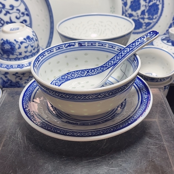 碗青花玲珑三件套