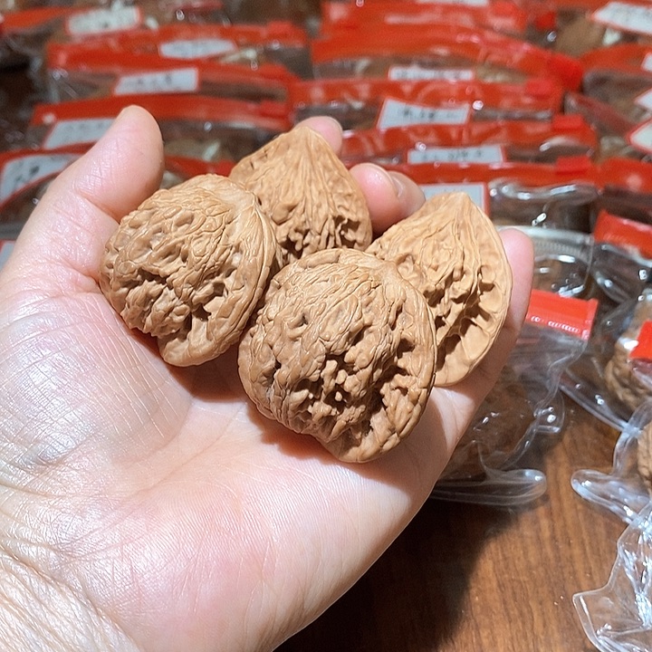 文玩核桃吊坠?****?狮虎杨家坪