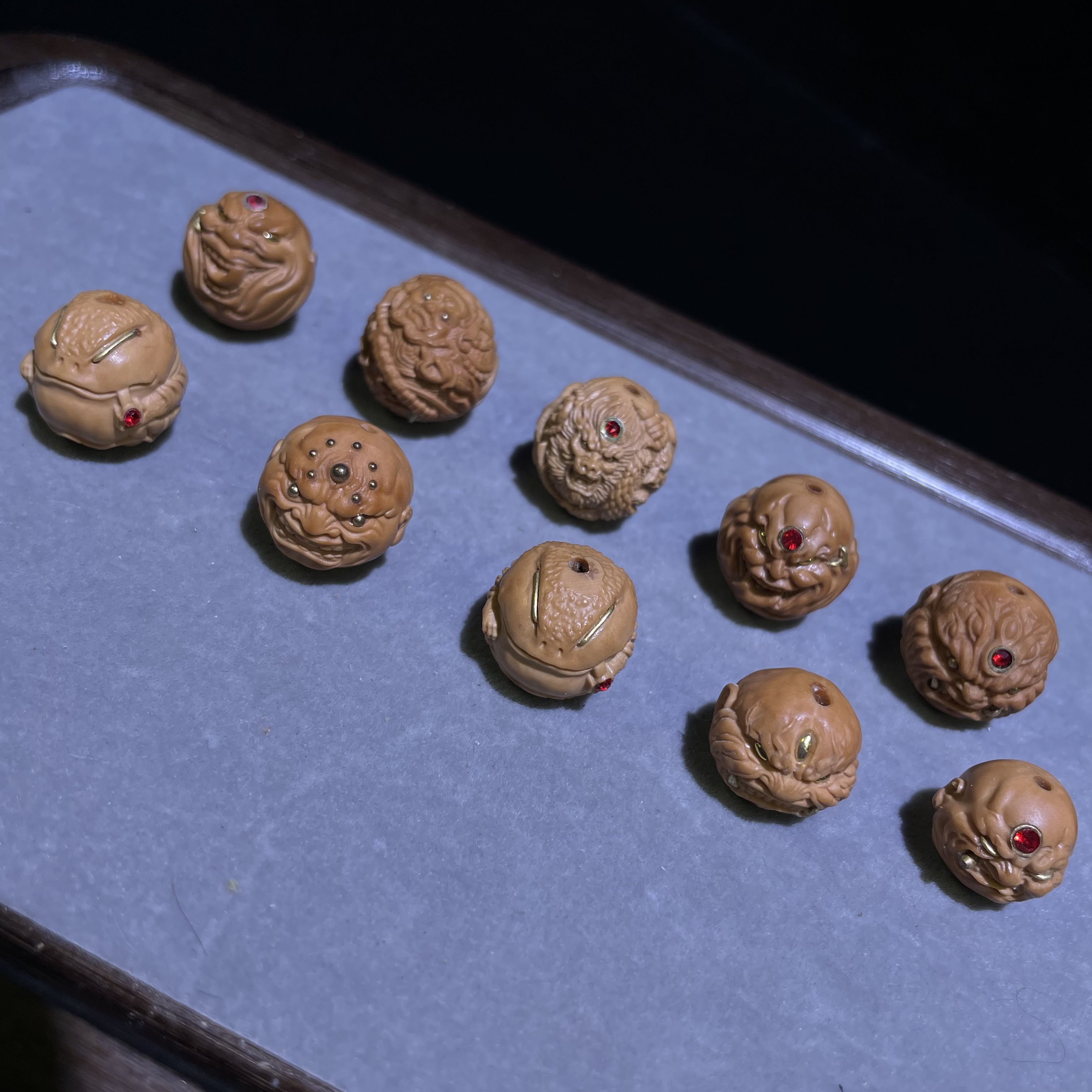 拾趣出品顶珠猴头核桃镶嵌铜钉